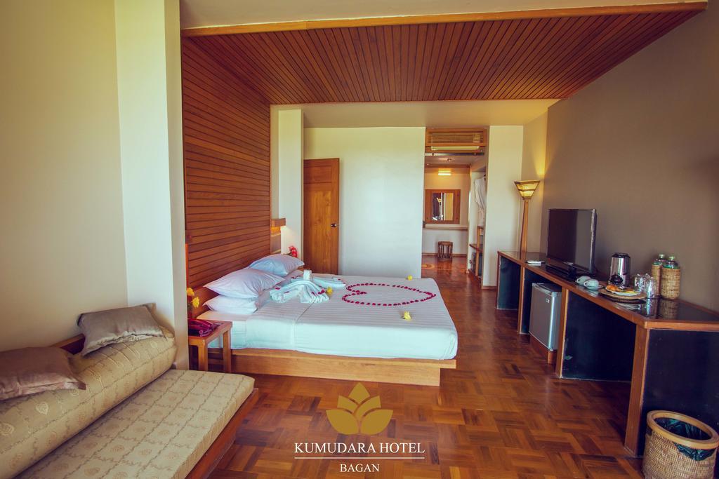 Kumudara Hotel Bagan Habitación foto