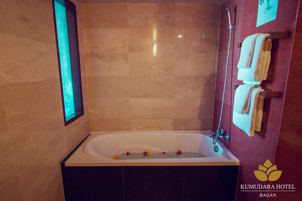 Kumudara Hotel Bagan Habitación foto