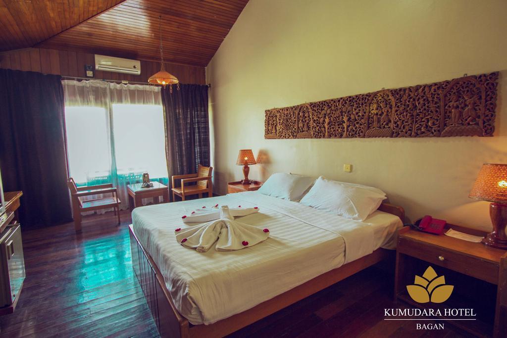 Kumudara Hotel Bagan Habitación foto