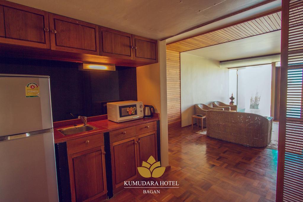 Kumudara Hotel Bagan Habitación foto